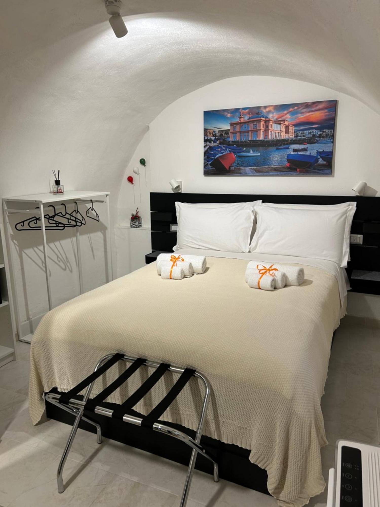 Cantovi Bari